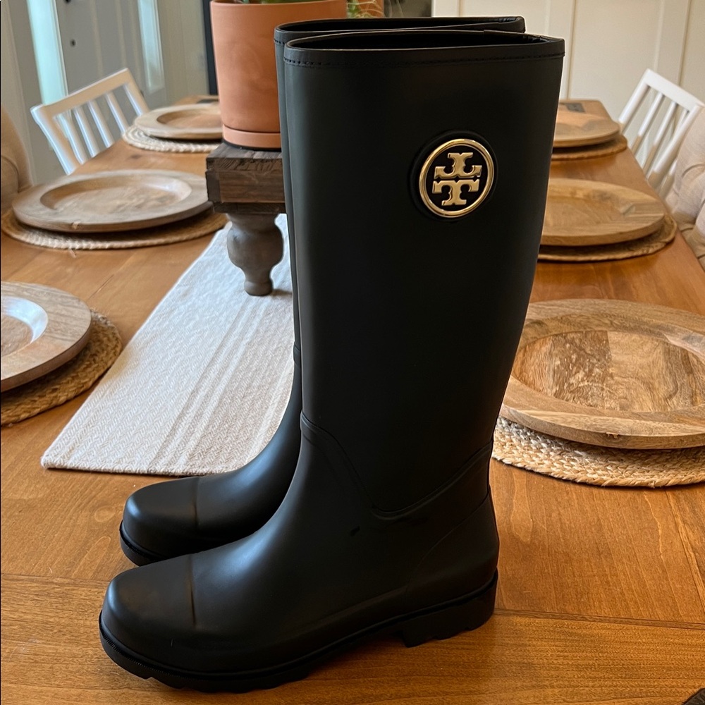 Tory Burch Navy Blue Tall Logo Rain Boots - Picture 4 of 8